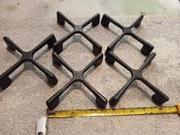 Ruszt żeliwny pod kuchenkę gazową.