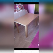 Stół do salonu lub jadalni