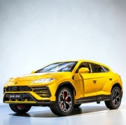 Model 1:24 Lamborghini Urus SUV (Żółty)