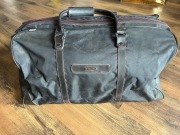 Duża torba podróżna Samsonite – Vintage – Czarna z czerwonymi przeszyciami