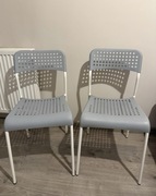 Dwa krzesełka z Ikea