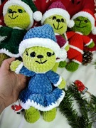 Pani Grinch – świąteczna maskotka handmade na szydełku 
