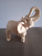 Figurka z alabastru słonik 