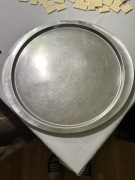 Taca okrągła metalowa duża z PRL