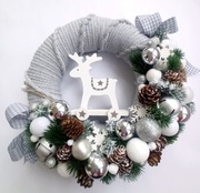 Wianek świąteczny Boże Narodzenie szary srebrny biały makrama rękodzieło