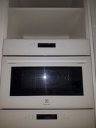 Kuchenka mikrofalowa z funkcją piekarnika