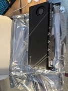 ASUS Hyper M.2 x16 Gen5 Adapter – 4x NVMe PCIe 5.0, nowy, drobna ryska