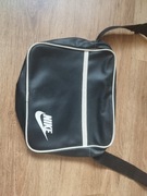 Torba na ramię młodzieżową Nike 