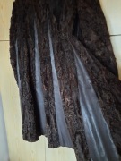 Futro z karakułów ze wstawkami ze skóry licowanej 