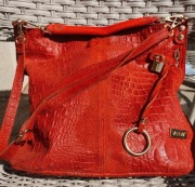 VENEZiA piękna czerwona torebka z naturalnej skóry z kłódka ,stan ++BDB