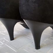 Nowe Sergio Leone eleganckie czółenka/pantofle czarny zamsz r 38