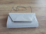 Srebrna duża torebka kopertówka na łańcuszku