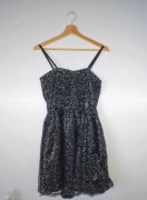 Czarna sukienka z cekinami gorsetowa gothi glam cekiny Coolcat 158/164cm