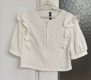 Biały elegancki t-shirt