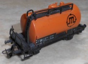 Wagon cysterna 2 osiowa przewoźnika Schwedt kolei DR