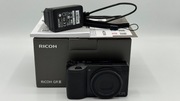 Ricoh GR3 kompakt, stan dobry, oryginalne opakowanie