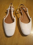 Baleriny, z odkrytą piętą. Lakierowane. Zara.