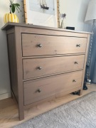 Komoda IKEA HEMNES – szary bejcowane | 3 szuflady | stan bardzo dobry