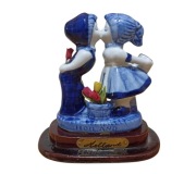 Figurka porcelanowa Delft Holandia Para całująca się