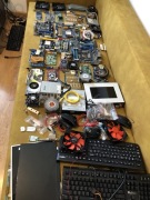 Mega zestaw części PC -10 kart graficznych, 6 płyt głównych, 47+ sztuk