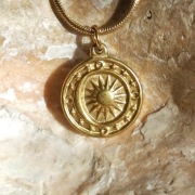 Pozłacany 18K naszyjnik Vintage z Wisiorkiem Słońce