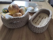 Koszyczki na sztućce i pieczywo, robione na szydełku 