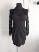 mini sukienka z koronką, długi rękaw, ozdobne wycięcie, dopasowana