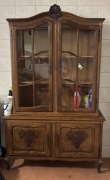 Dębowy kredens w bardzo dobrym stanie