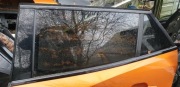 Szyba drzwi tylnych lewych ciemna Peugeot 2008 II