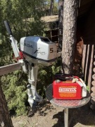 Silnik zaburtowy Honda Four Skate 5 z pontonem Larus 