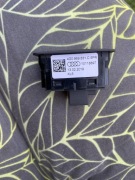 Przycisk otwierana klapy bagażnika 4G0959831C Q3 83A