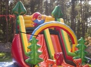 Dmuchana zjeżdżalnia