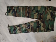 Spodnie bojówki firmy Pentagon model ACU 2.0 Wodland 