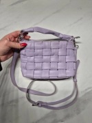 Fioletowa/liliowa pleciona torebka Sinsay