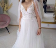 Suknia ślubna biała z welonem i bolerkiem