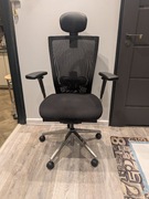 Krzesło biurowe SIDIZ T50 zagłówkiem