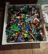 Mix LEGO klocki około 15-20 kilogramòw dla chłopca.Ròżne zestawy  LEGO 