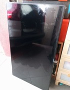 telewizor 48 cali Telefunken L48F249A3C popsuty