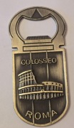 Magnes na lodówkę metalowy Coloseum otwieracz Włochy Rzym Watykan(43) 