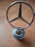 Znaczek Emblemat Mercedesa na maskę 