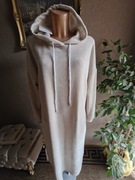 Długa sukienka beżowa z kapturem ala sztruks