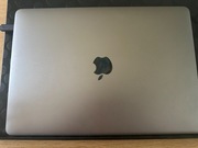 MacBook Pro 13" 2020 i7 / 16 / 512, Touch Bar, 1 wl, pudelko, RETINA
