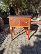 Nocną szafka mały stolik mahoń po renowacji!!! 