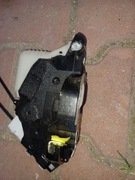 Części drzwi lewy przód zamek, klamka, podnośnik szyby YARIS 3