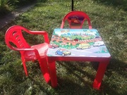 Stolik ogrodowy i 2 krzesełka dla małych dzieci