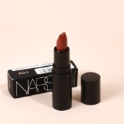 NARS Explicit Lipstick Satynowa Pomadka do Ust Body Heat 1.2g
