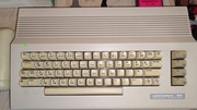 Commodore C64 + dodatki