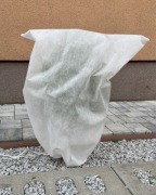 Worek Rękaw Kaptur Ochronny na Rośliny 80x80cm Zimowy Biały Agrowłóknina