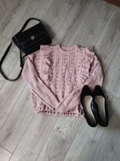 Sweterek z falbankami 