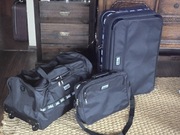 Zestaw walizka,  torba podróżna i torba na laptopa 